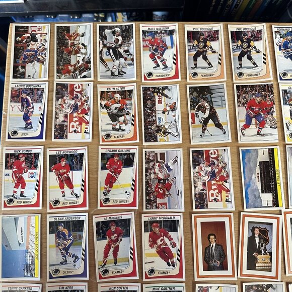 Lot Of 72 1989-90 Panini Stickers Hockey - Picture 2 of 6